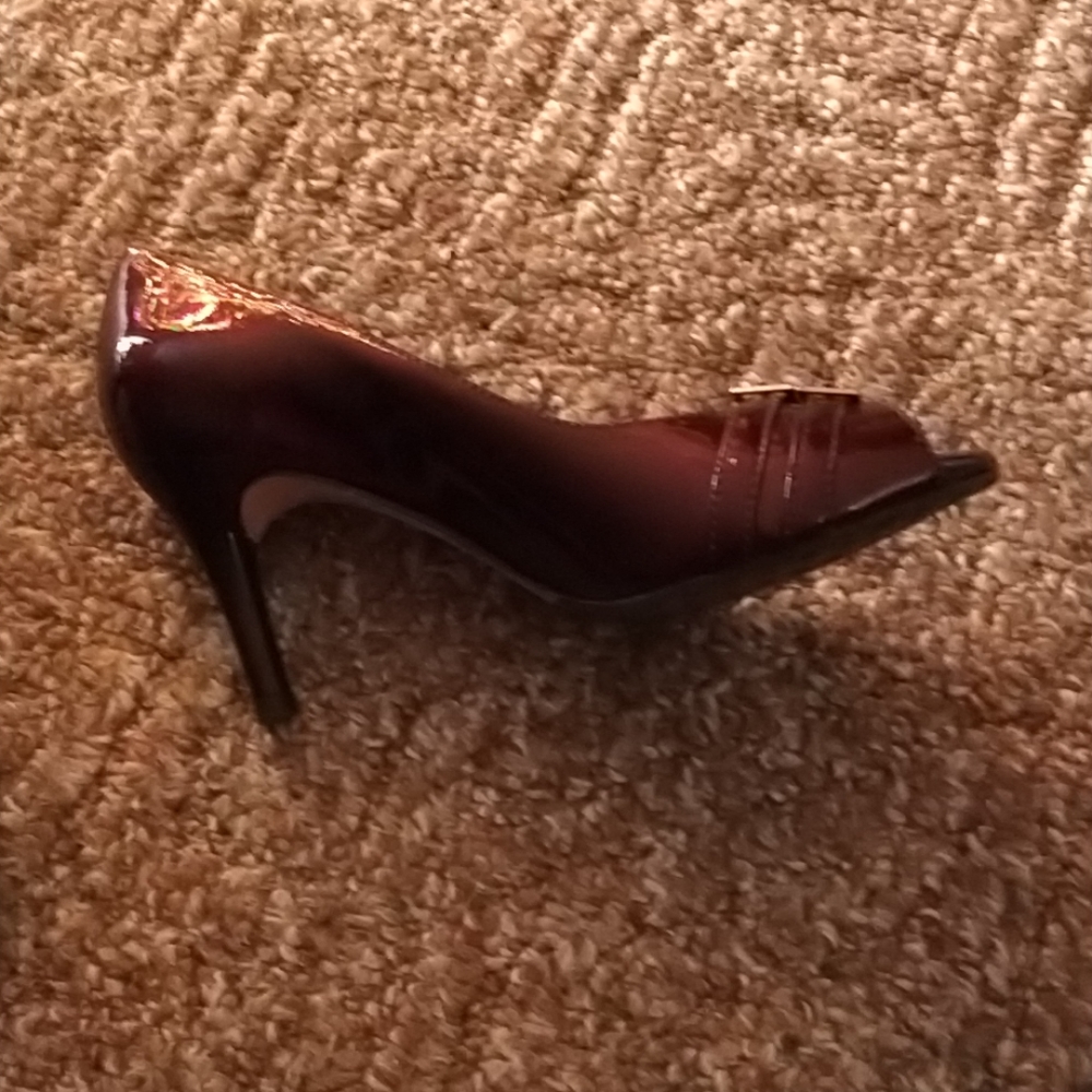 Shoes - Picture 2 of 3